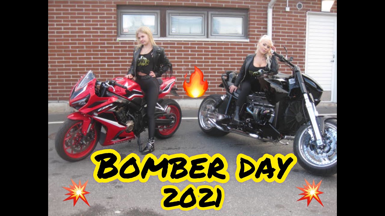 Bomber day stunt burnouts