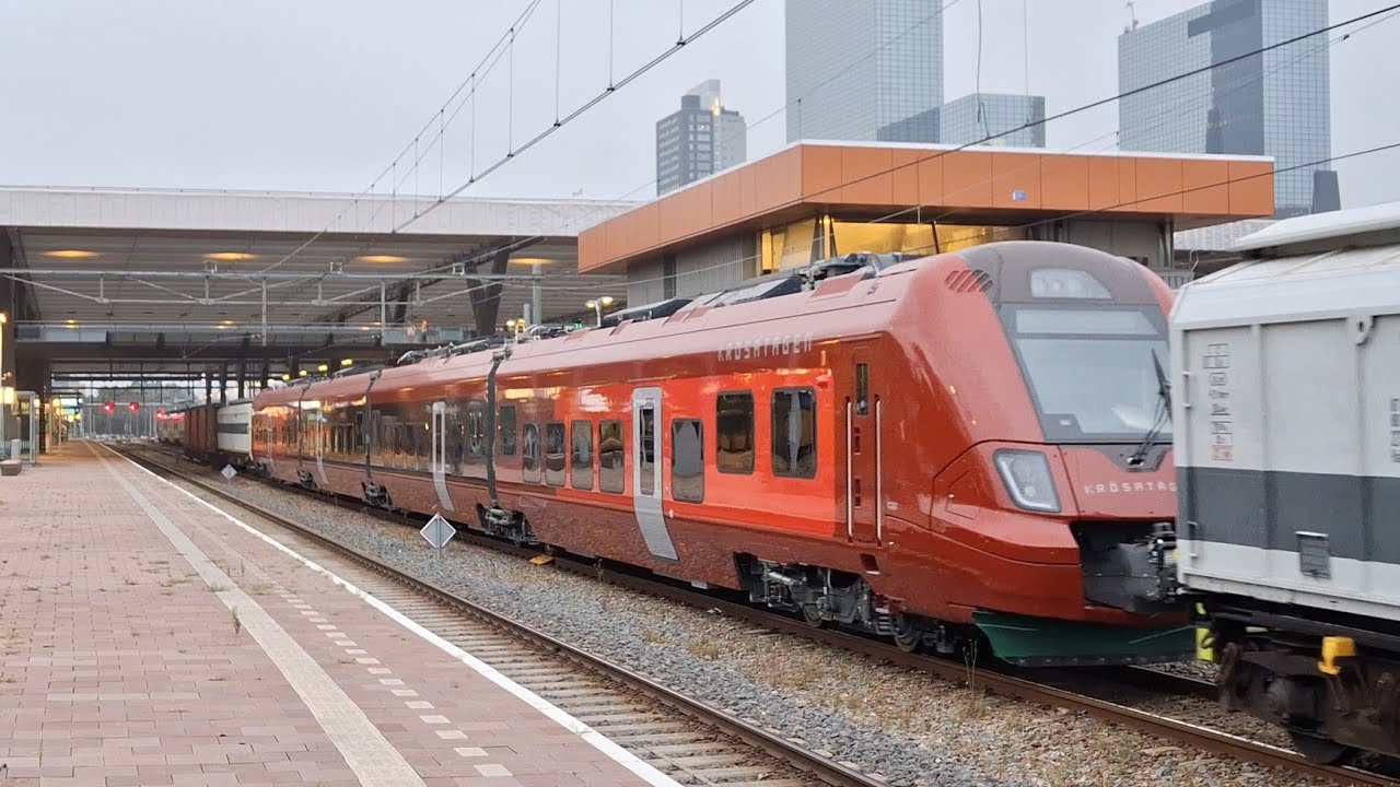 Primeur: Zweeds treinstel op transport door Nederland! RXP9903 & RFO1446 + Krösatågen 2942 op sleep!