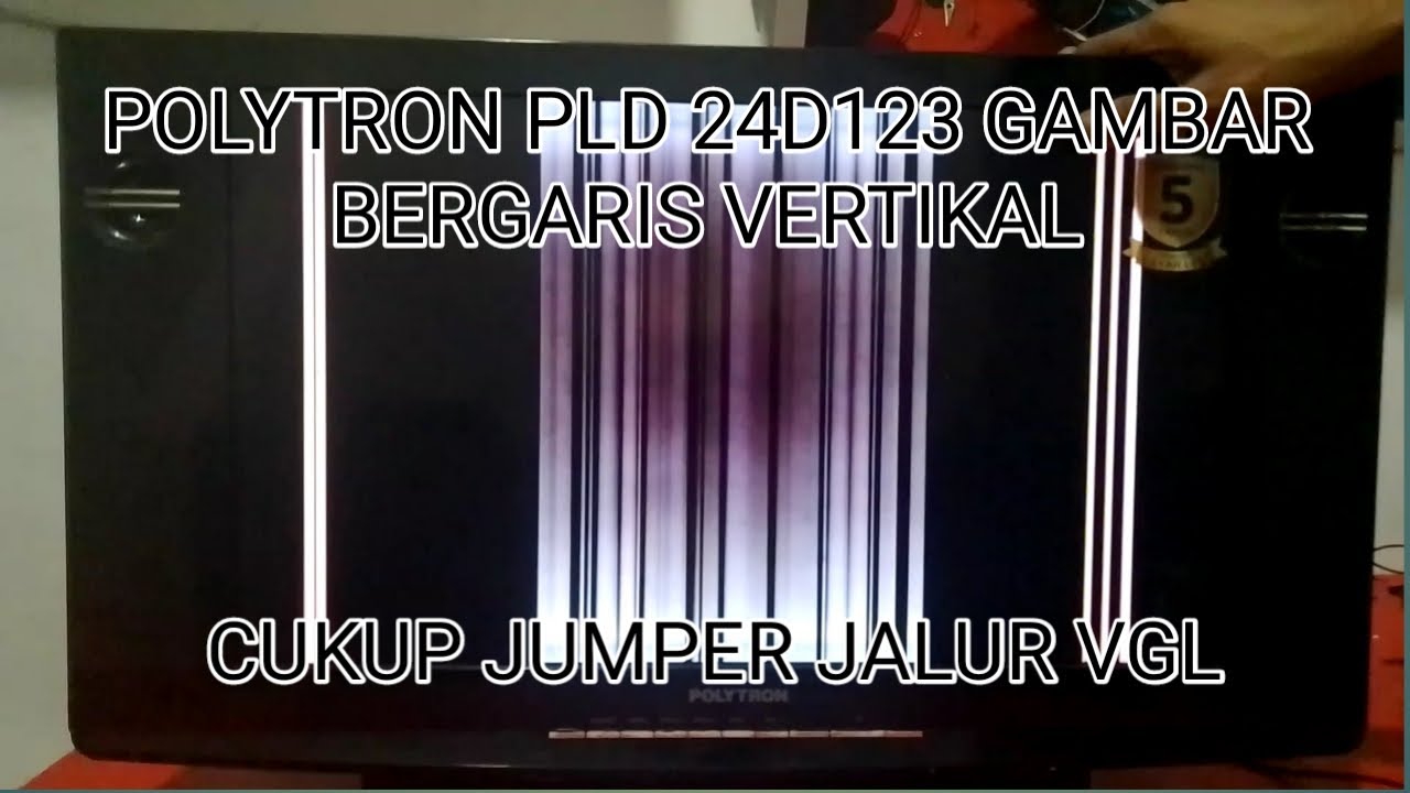 Tv polytron PLD 24D123 layar bergaris