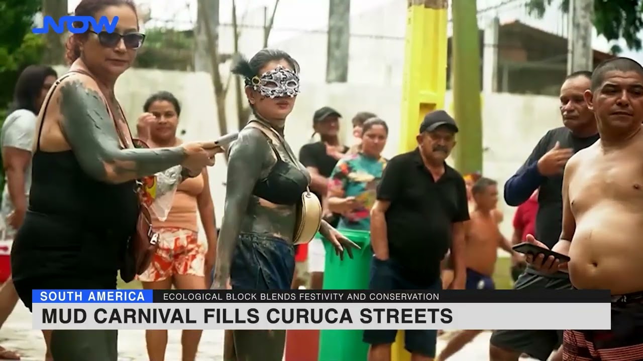 Mud carnival fills Curuca streets