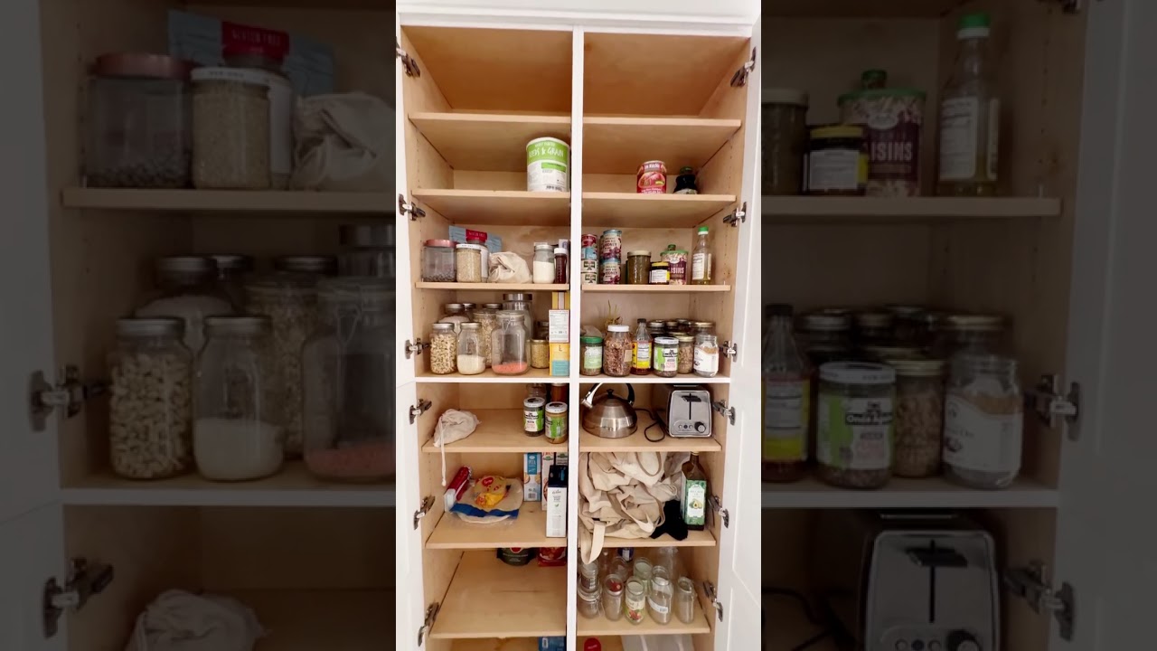 A Tour of my Zero Waste Kitchen!🌎