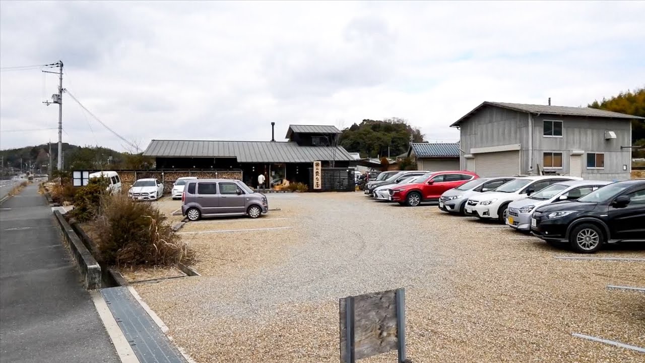 田舎にポツンと行列うどんそば！並んでも食べたい特大海老天ぷらが魅力的すぎた。丨Japanese Noodles Udon Soba