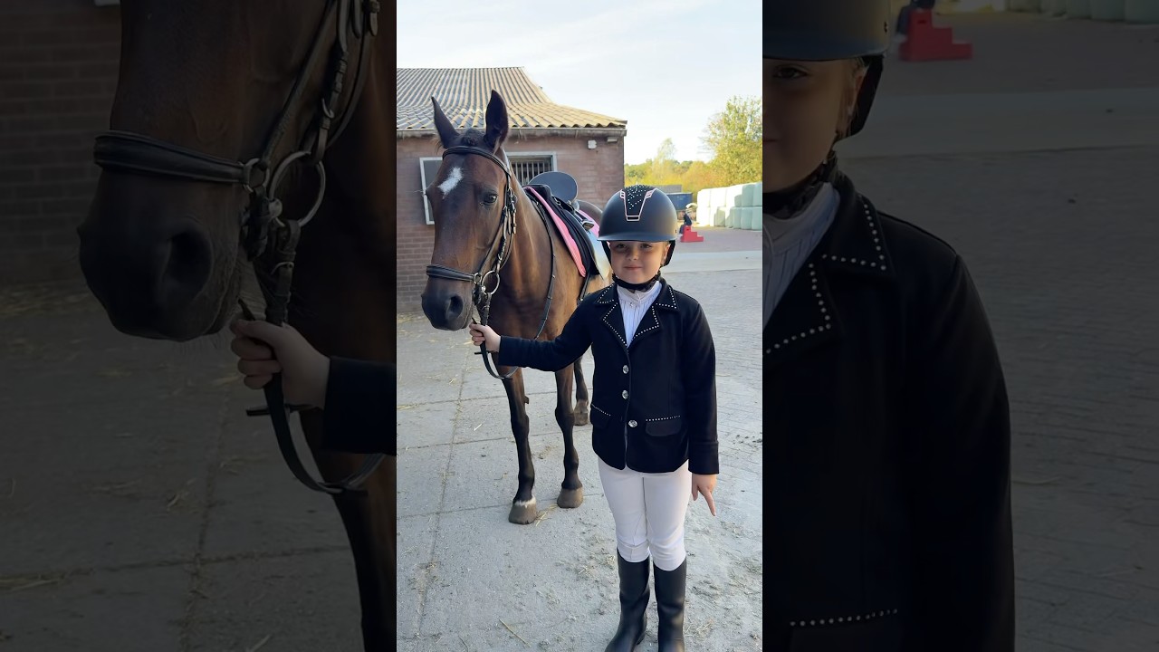 Op de manege met Shanayda 🐴💕 #paardenmeisje #horseriding #manege #wedstrijd