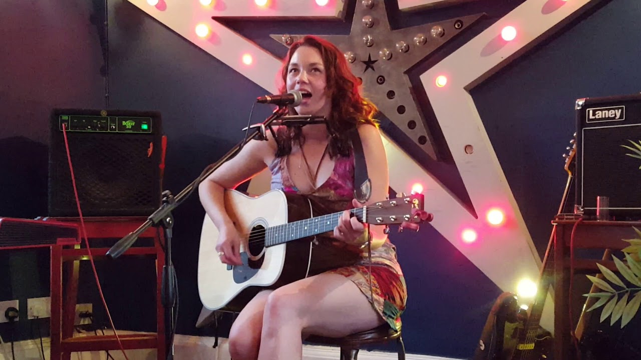 Emily Lee - Mr. Moonlight | Starry Starry Nights