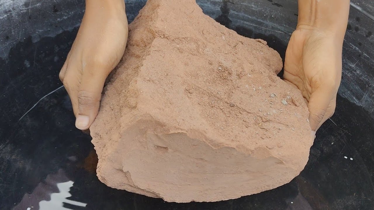 Red dirt crumbling 🌊#favorite #texture #love #blessed #happy #asmr #youtubeshorts #bts#reddirt