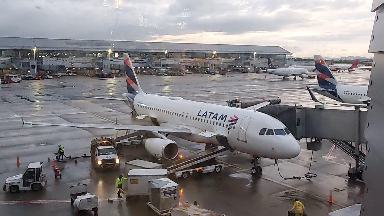 LATAM Airlines (Colombia) LA4022 BOG-MDE Bogota Departure (Full Report)