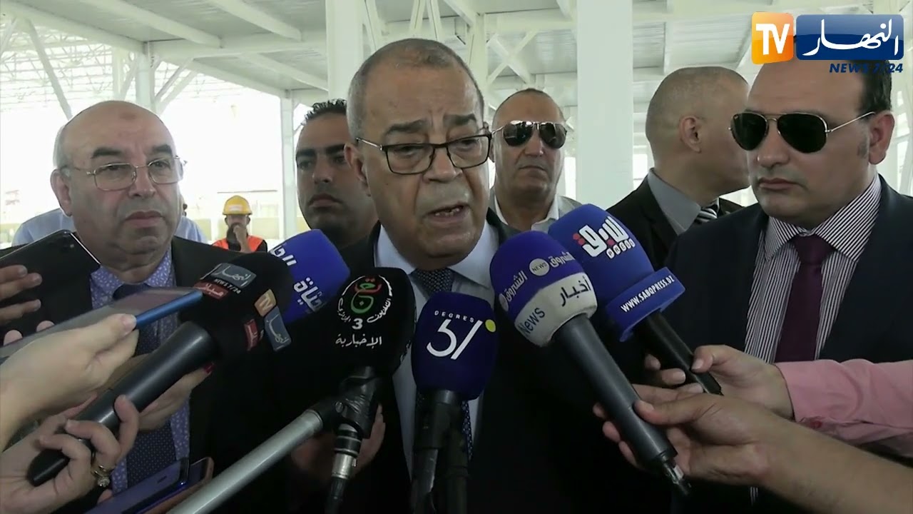 وزير الصناعة والإنتاج الصيدلاني يزور مصنع إنتاج حليب الأطفال بوحدة صيدال