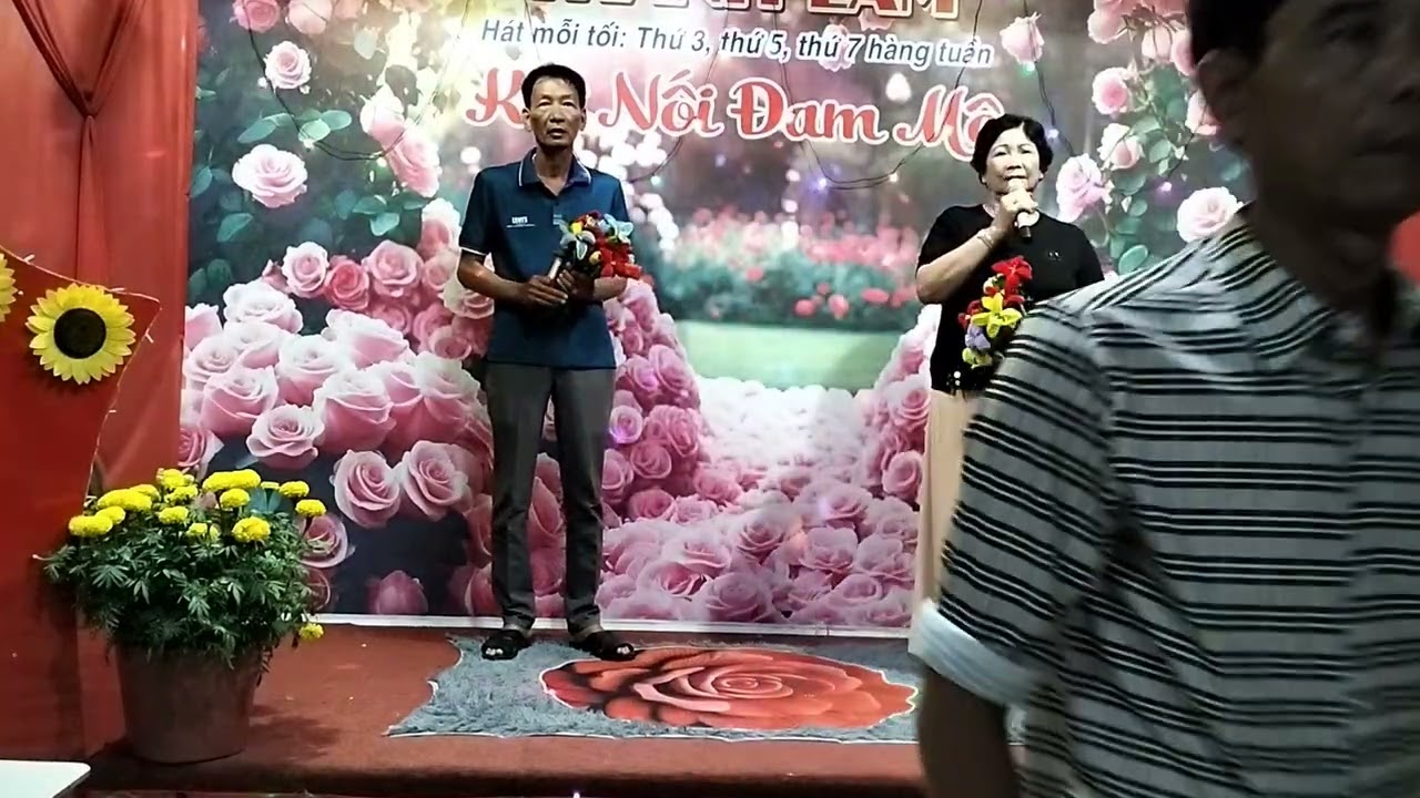 Xin gọi nhau là cố Nhân, song ca, anh dũng và chị bảy