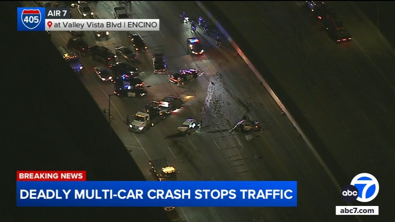 Deadly crash shuts down southbound 405 Freeway in Encino