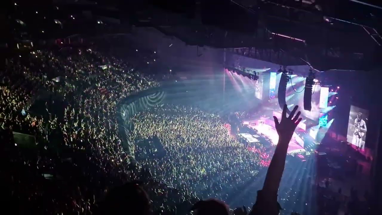 Biffy Clyro - Many of Horror. Leeds 05/11/2022