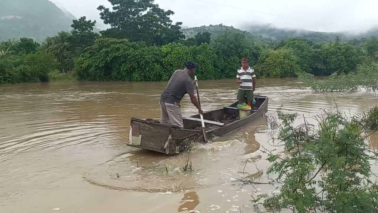 Enchentes Rio buranhem até a canoa quase virou!