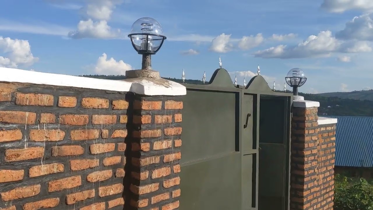Ntucikwe yanzu cadastrée ibiciro bakatuye 20.000.000F cash, à 300m uva kuri kaburimbo i Nyagasambu.