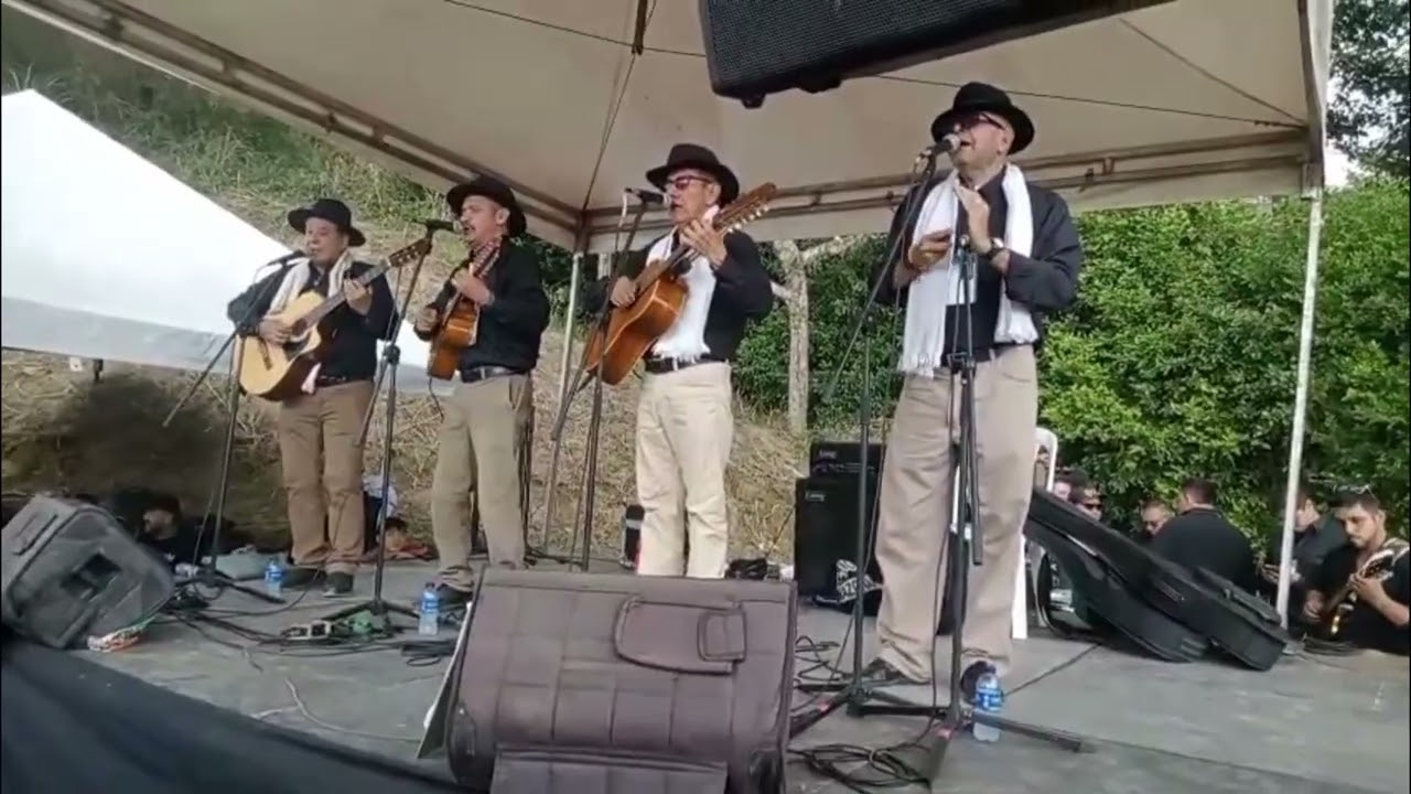 CAMPESINA  CAMPESINA.  cancion que  habla  del mas  bello sentimiento.. el amor.