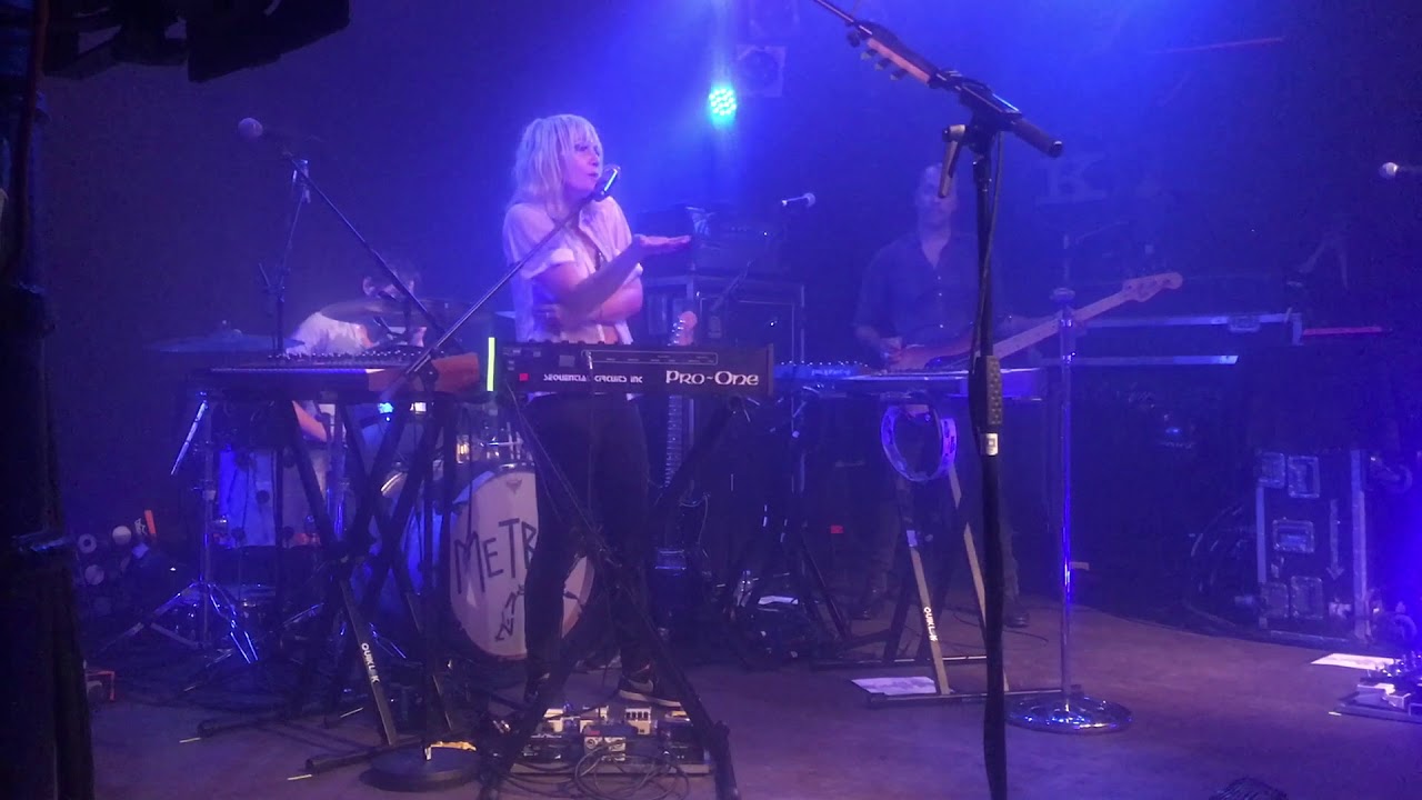 Metric live in Hamburg 2018