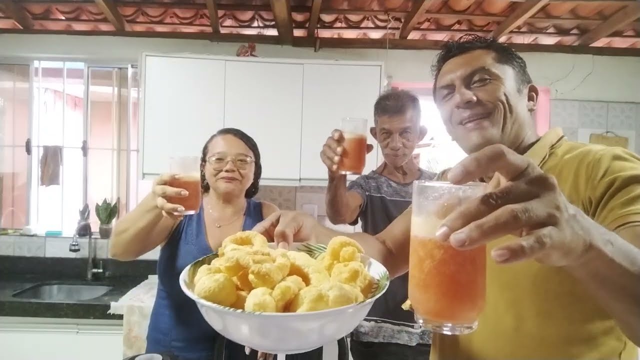 CAFÉ REFORÇADO NA CASA MARIA SORRIDENTE E O BONITO