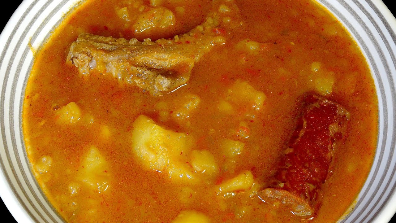 Patatas guisadas con costilla y chorizo. Cooking Chef