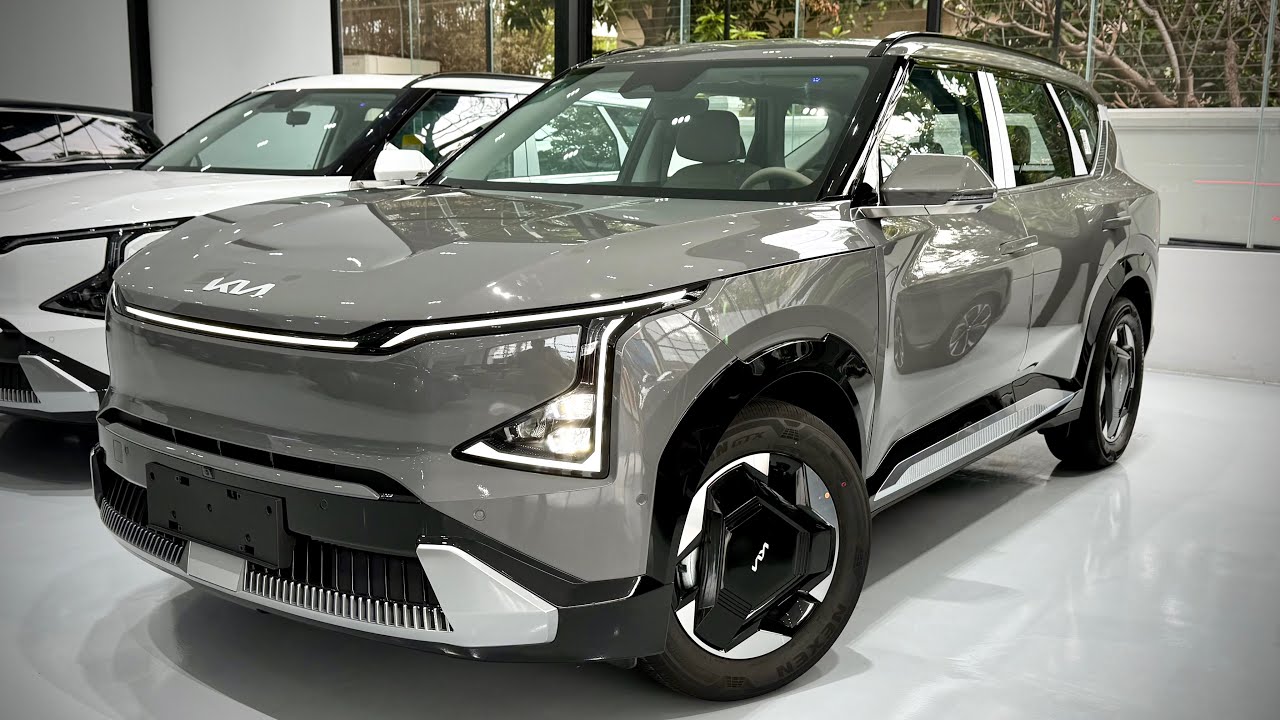 2025 Kia EV5 First Look – Stunning Design & Over 300 Mile Range | interior and exterior