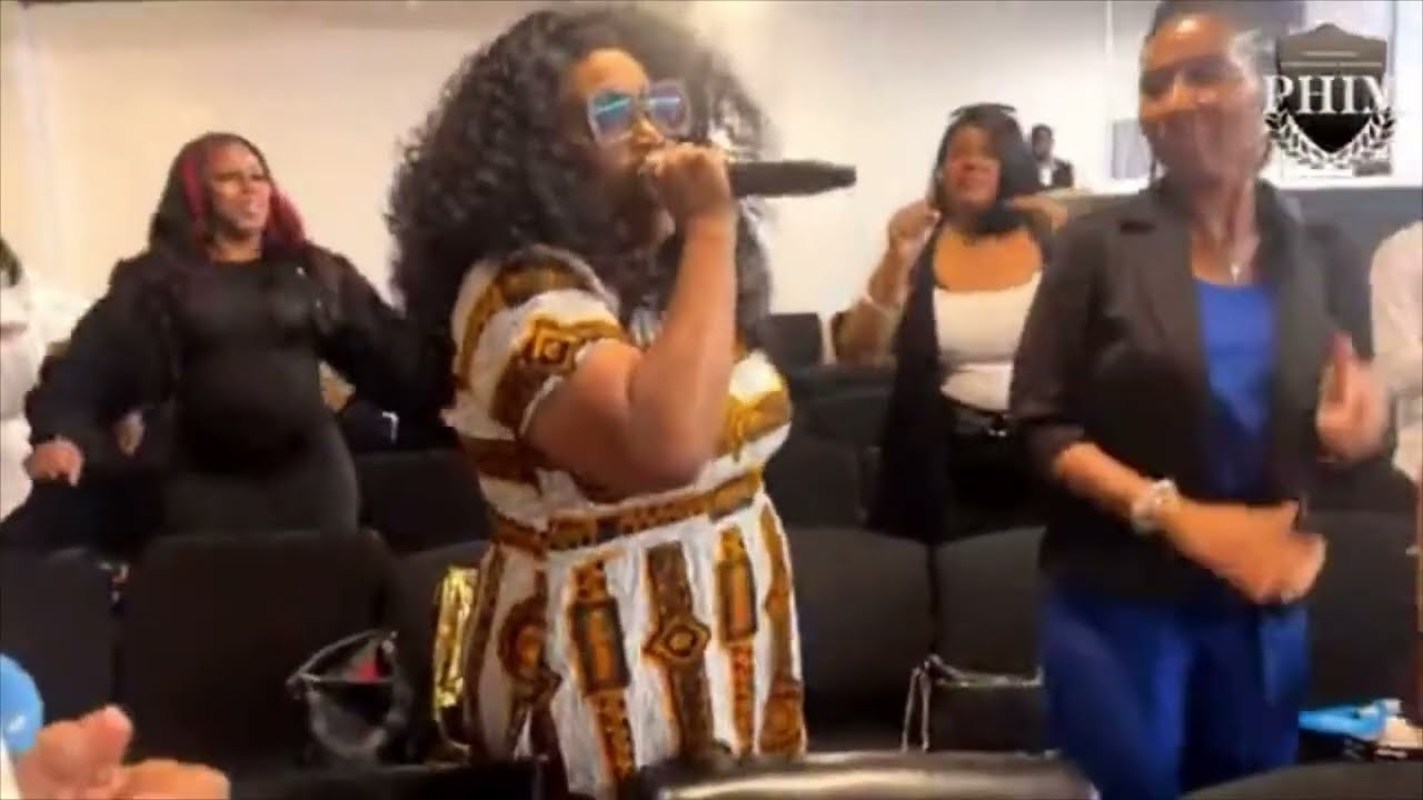 Lillian Lloyd At Powerhouse International Miniseries | Praise Break🔥|