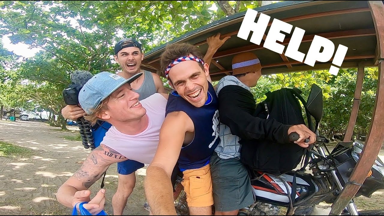 FIGHTER BOYS CRAZY LOCAL FILIPINO MOTORCYCLE MORNING... (Surigao Del Sur, Mindanao)