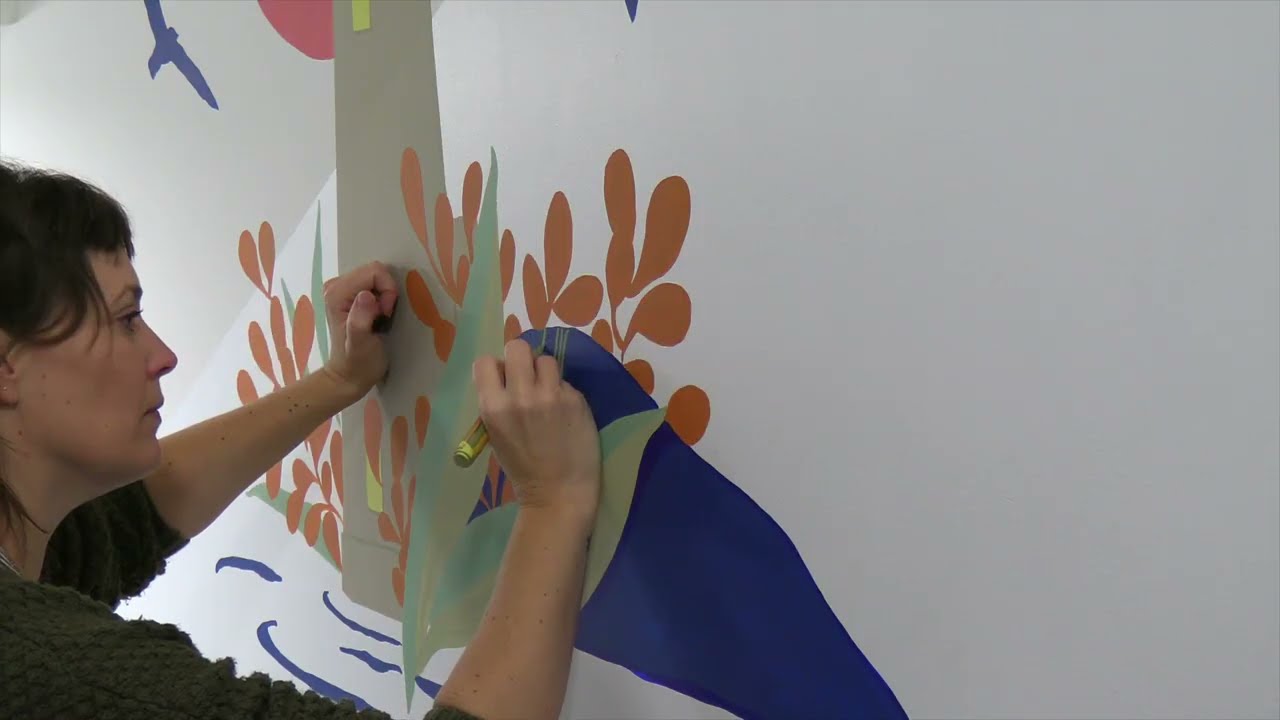 Caritas et l'artiste Anne Bory réalisent une fresque murale