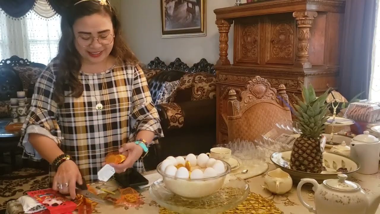 Новогодние подарочные банки, миски, фрукты, чайный и новогодний сервиз для процветания 2026 года.