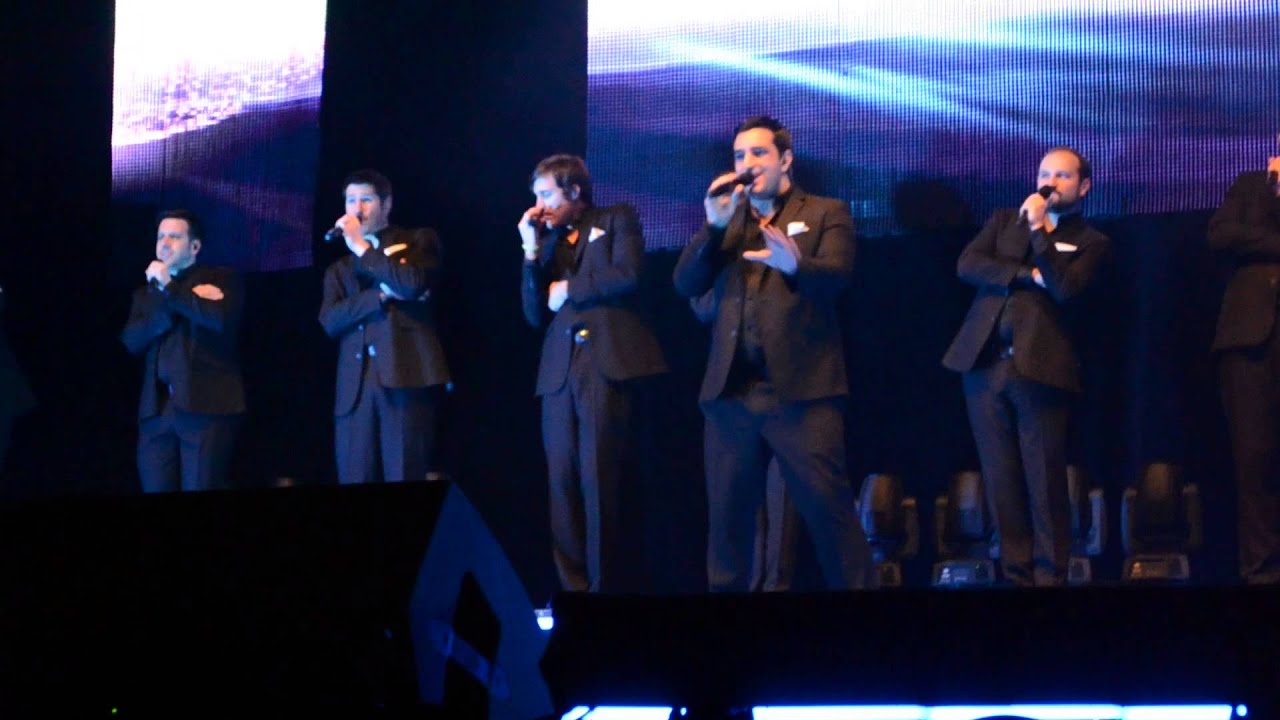 Straight No Chaser ~ Wanna Be Starting Something / Get Lucky + Blurred Lines / Kiss ~ mash-up closer