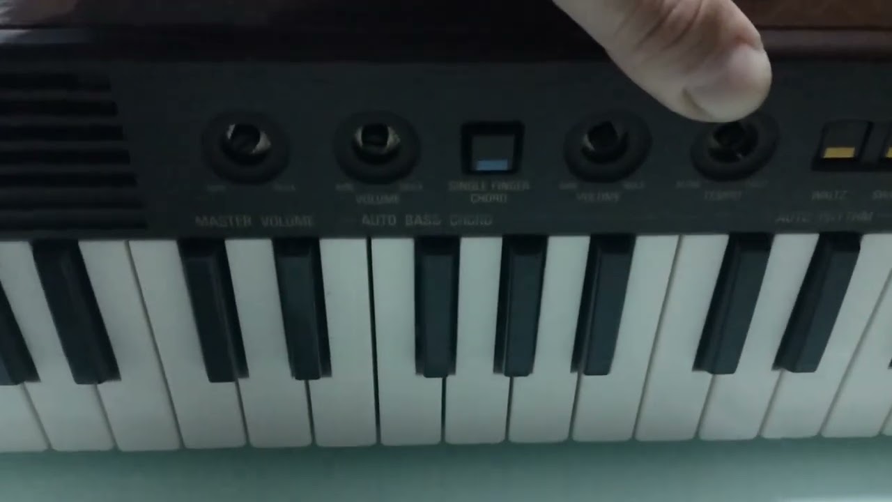 Reparando organeta YAMAHA PS3