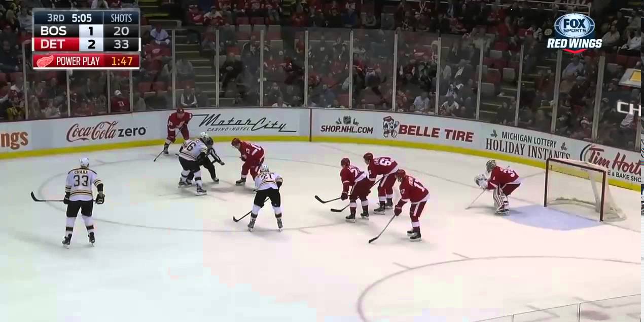 Red Wings' fans sing 