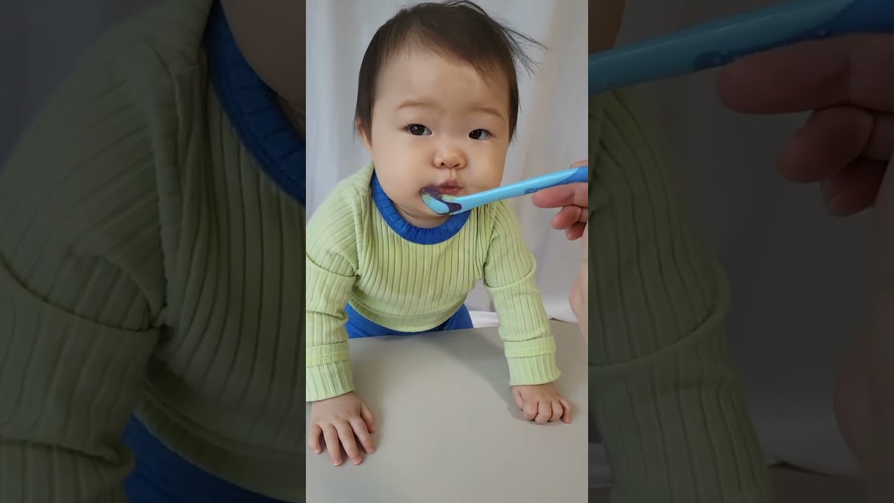 아기 과일 퓨레 냠냠  #10개월아기 #koreanbaby