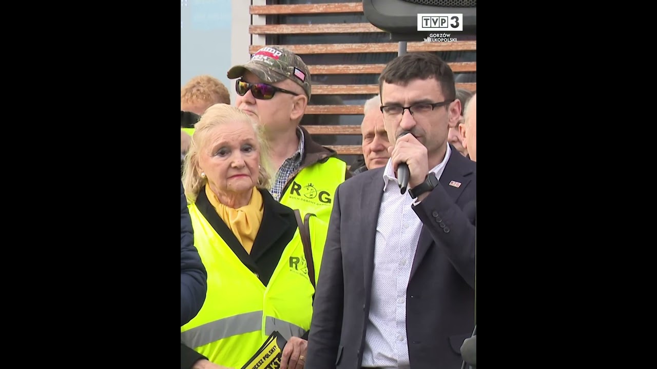 Антииммиграционные лозуги на мосту в Слубице 📢