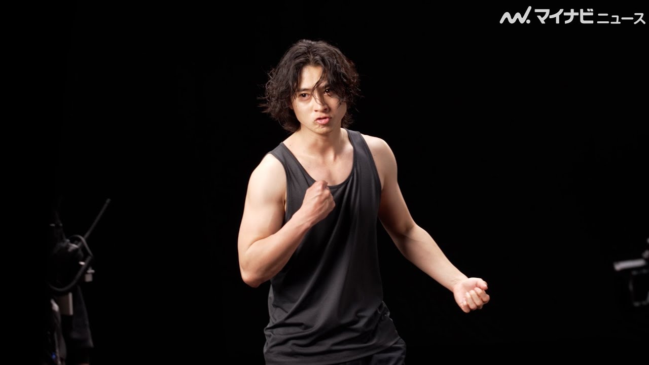 山﨑賢人、鍛え抜かれた筋肉美を披露！ 「ザバス」新CM「カッコイイって、なんだろ？」篇&メイキング映像