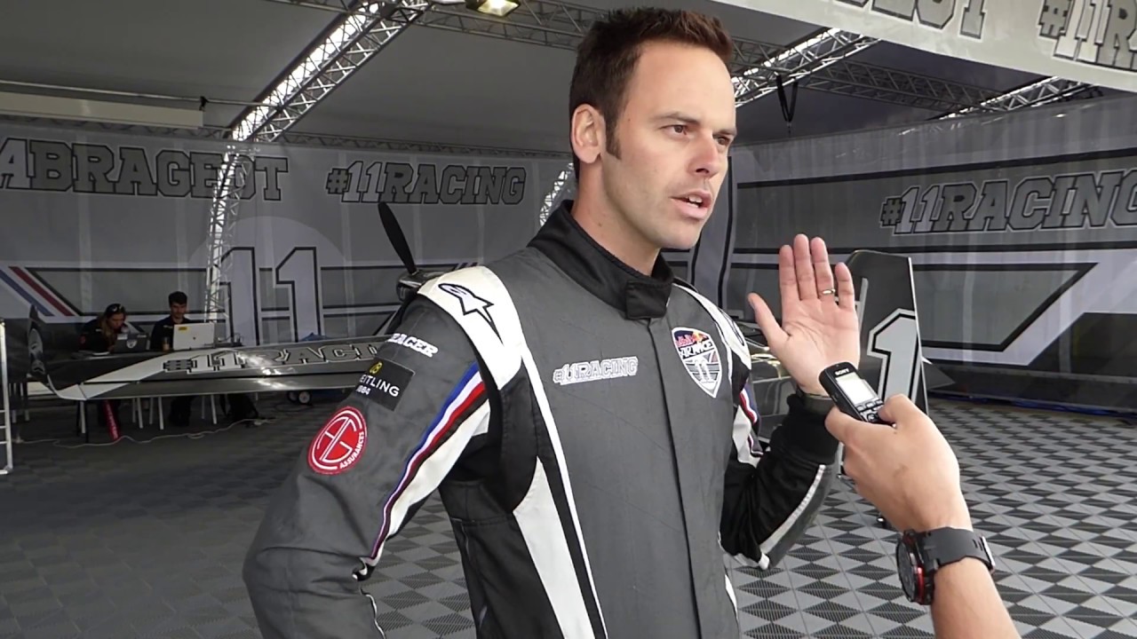 Le plus rapide des fran&ccedil;ais ! Interview de MIKA BRAGEOT -  Red Bull Air Race Budapest 2018