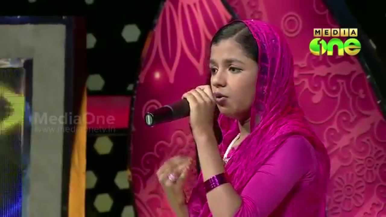 Pathinalam Ravu Season3 Fiza Singing 'Manninal padachulla ninne (Epi25 Part1)