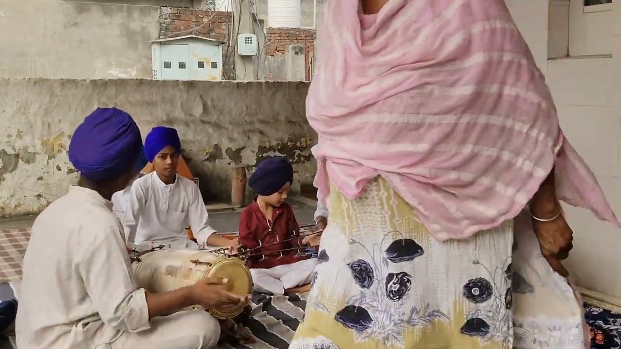 ਰਾਖੋ ਰਾਖਣ ਹਾਰ ਦਿਆਲਾ ਨਾਨਕ ਕਰਕੇ ਗੋਲੇ ਜੀ