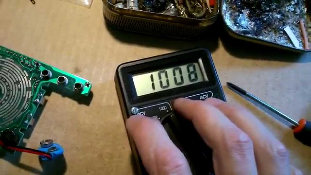 мультиметр М-838 \ устанавливаю тумблер включения