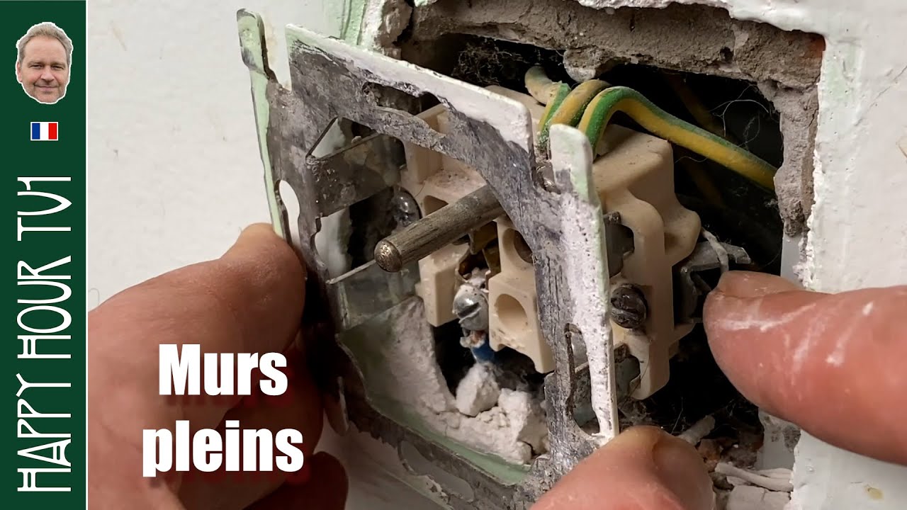 Réparer une prise qui tient mal 1/2:  murs pleins