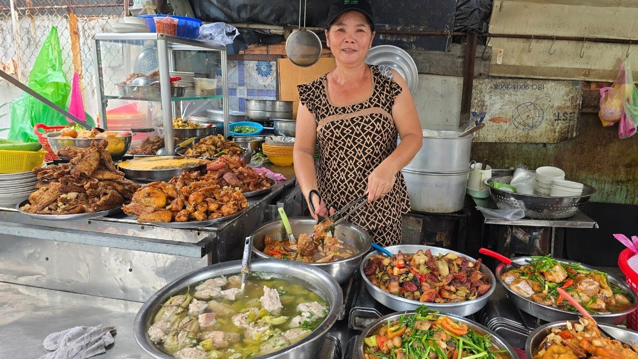 Biệt tài kích thích vị giác của bà chủ quán cơm Miền Tây ở Sài Gòn, món nào cũng ngon