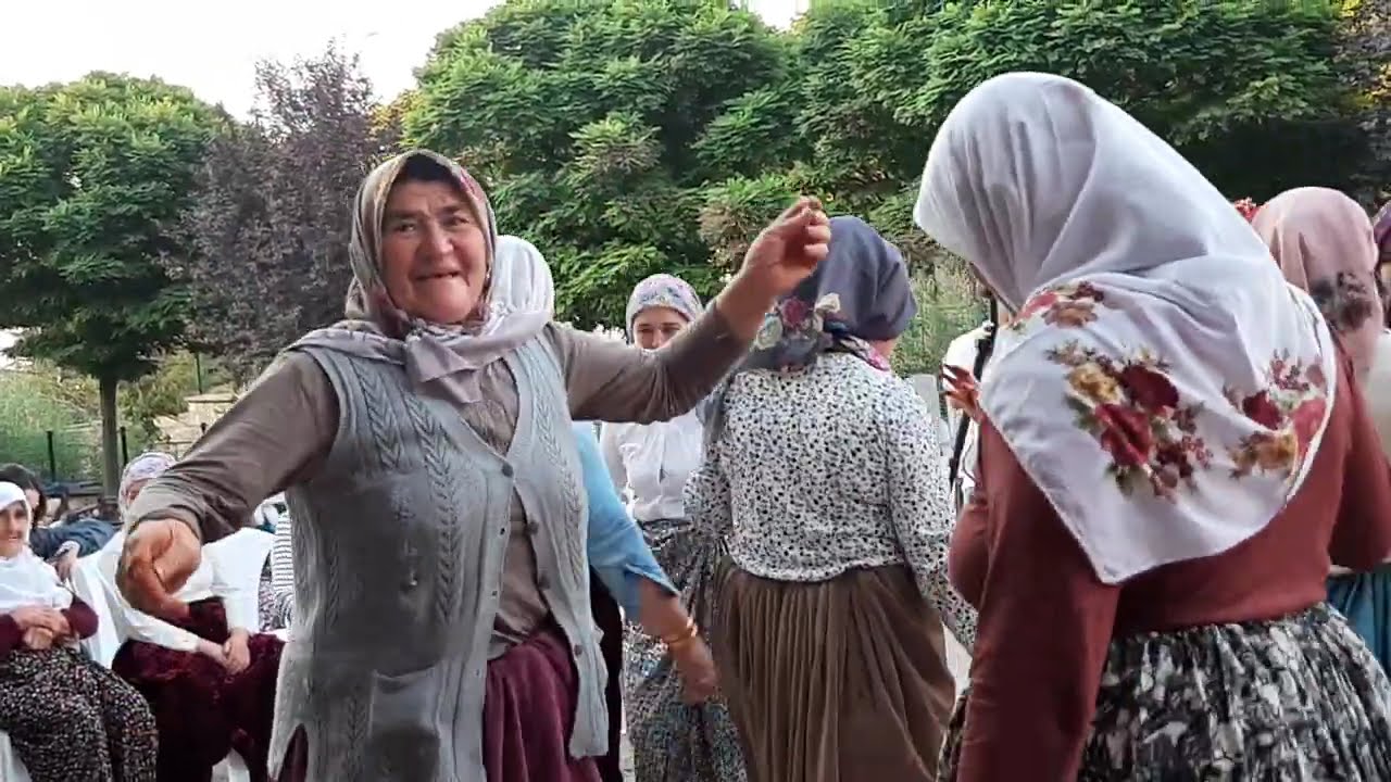 Firari (potbori )AKŞEHİR Çakıllar mah Kemal &Yelina Yıldırım çiftinin düğünü erte