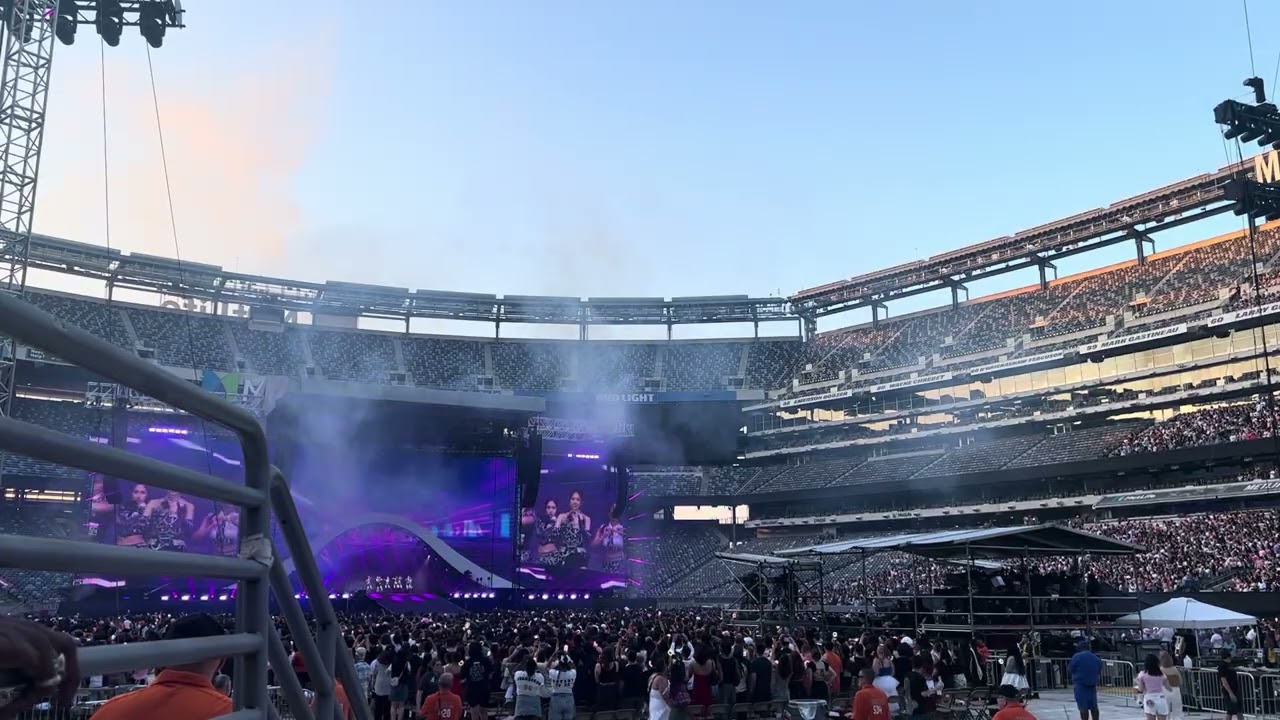 TWICE (트와이스) Ready To Be Tour NYC 230706 Full Concert Part 1