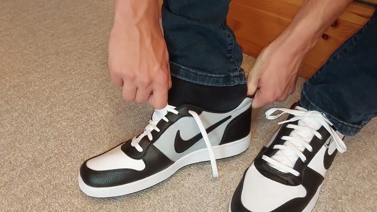 Putting on Nike EBERNON LOW PREM and go out