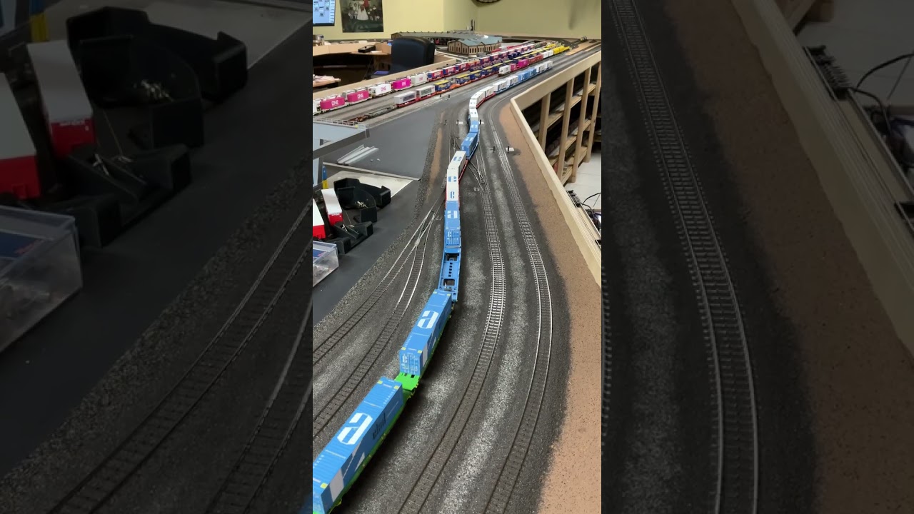 Erste Testfahrt über den frisch eingeschottertem Hostenträger