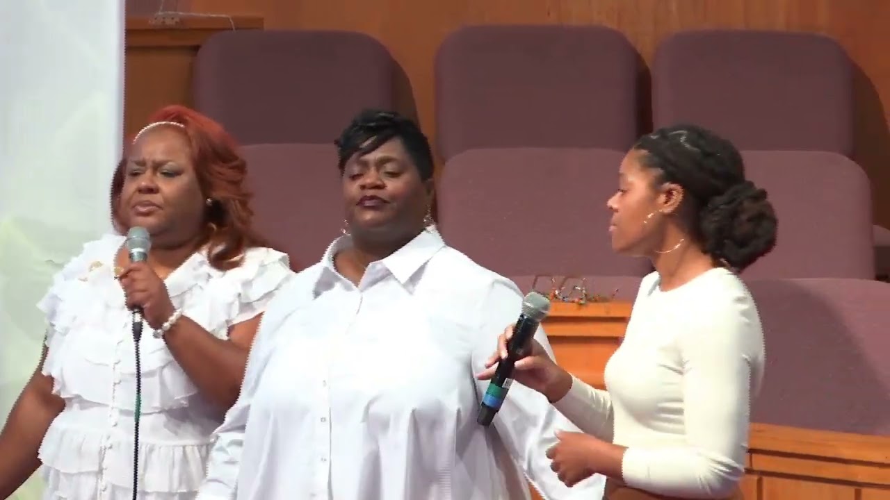 WOFLC Choir singing 