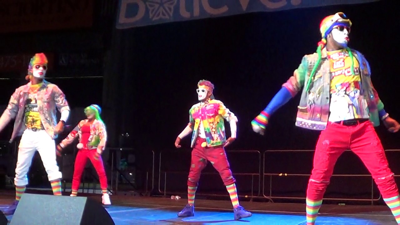 sold out the BLUE CROSS ARENA! ( LIVE)
