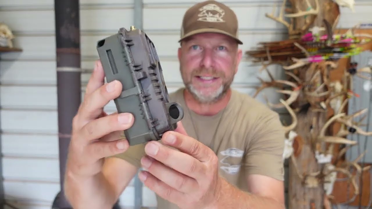 GARDEPRO TRAIL CAMERA UNBOXED AND IN ACTION