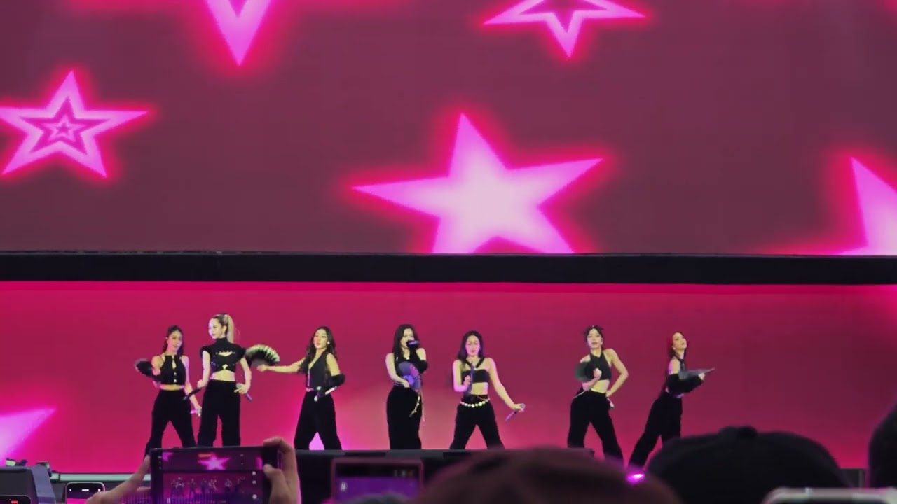 4EVE @ Amazing Thailand Countdown 2026 - Icon Siam【4K 60FPS】