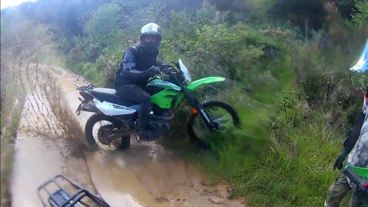 Kapıdağ enduro bol çamurlu bol düşmeli cross günü Mondial Xtreme ve Kawasaki, motorları çok zorladık