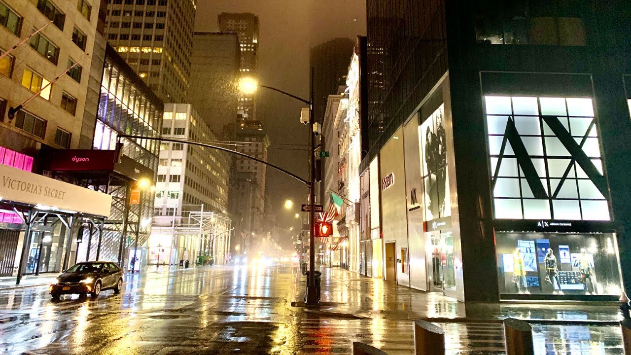 ⁴ᴷ⁶⁰ Late Night Rain Walk in NEW YORK CITY | 1:30 A.M.
