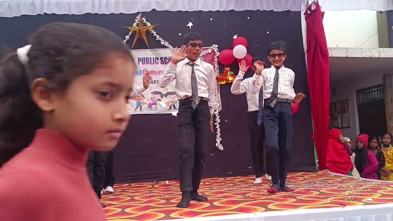 FUNNY DANCE