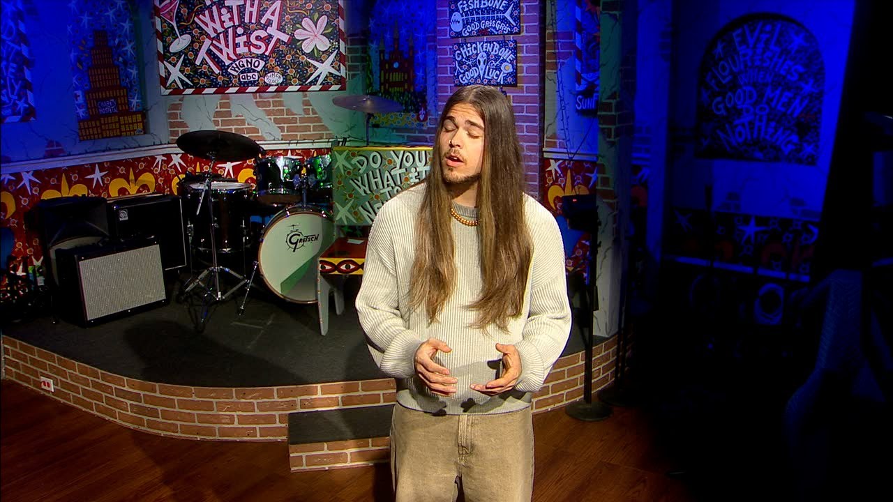 Jourdan Blue performs his new song, 