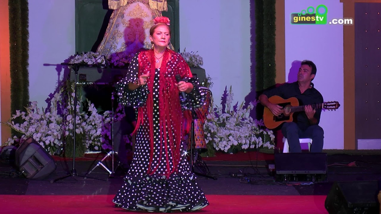 Actuación de María de la Colina en Una Pará en Gines 2019.
